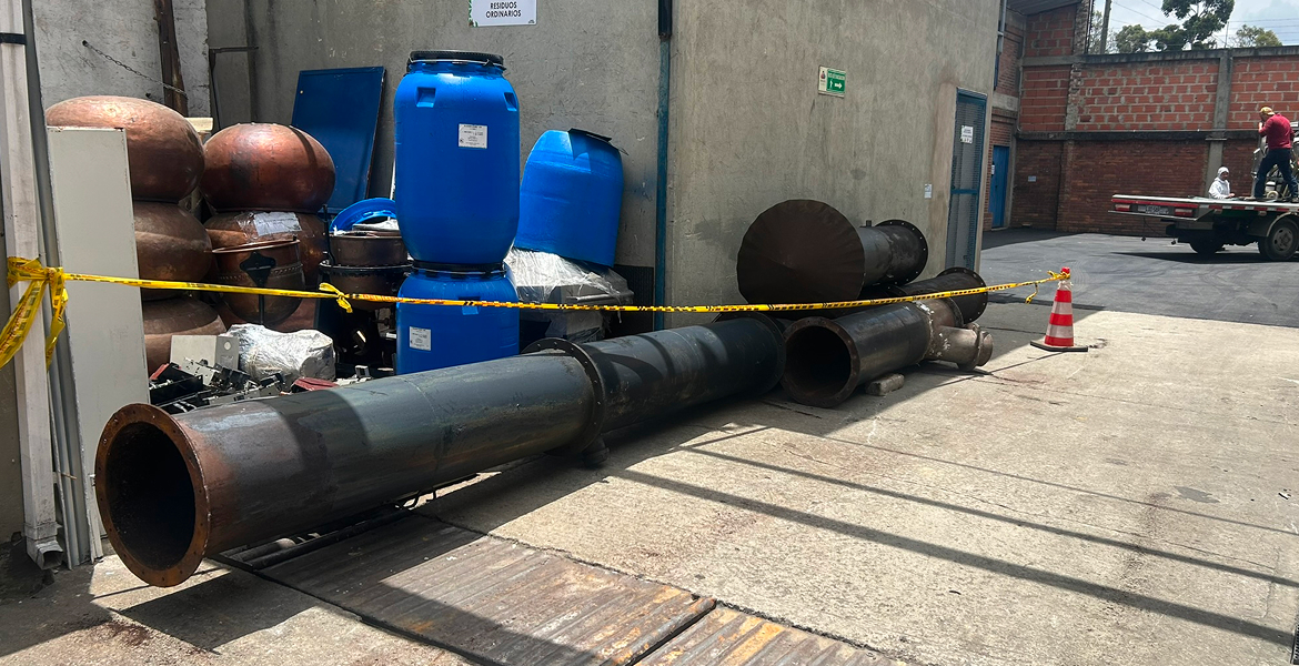 Desmontaje, traslados, izajes, traslado de plantas industriales.