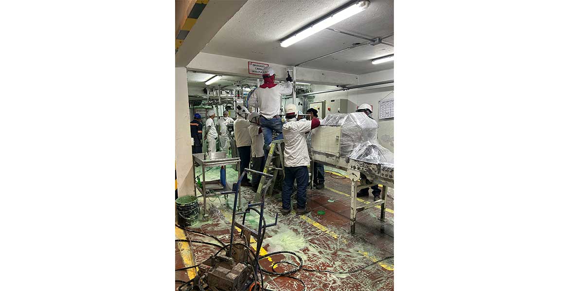Servicio de mantenimiento mecanico preventivo, correctivo, reparaciones,
                                            adecuaciones. Servicio de torno, fresadora, prensa hidráulica.