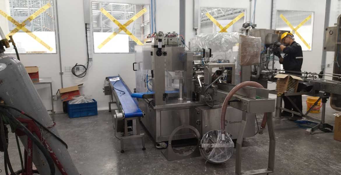 Servicio de mantenimiento mecanico preventivo, correctivo, reparaciones,
                                            adecuaciones. Servicio de torno, fresadora, prensa hidráulica.