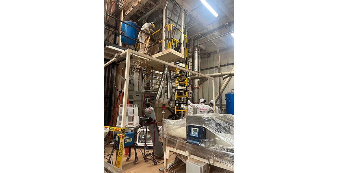 Servicio de mantenimiento mecanico preventivo, correctivo, reparaciones,
                                            adecuaciones. Servicio de torno, fresadora, prensa hidráulica.