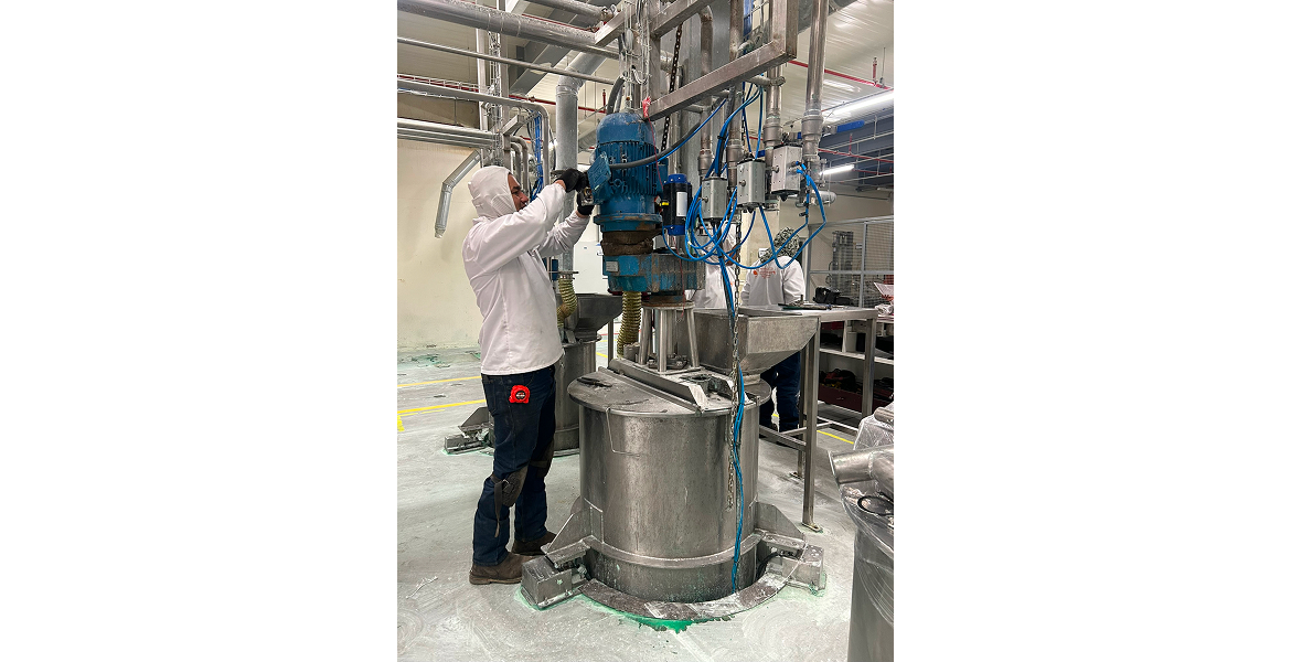 Servicio de mantenimiento mecanico preventivo, correctivo, reparaciones,
                                            adecuaciones. Servicio de torno, fresadora, prensa hidráulica.