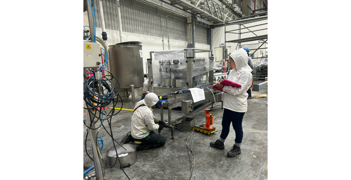 Servicio de mantenimiento mecanico preventivo, correctivo, reparaciones,
                                            adecuaciones. Servicio de torno, fresadora, prensa hidráulica.