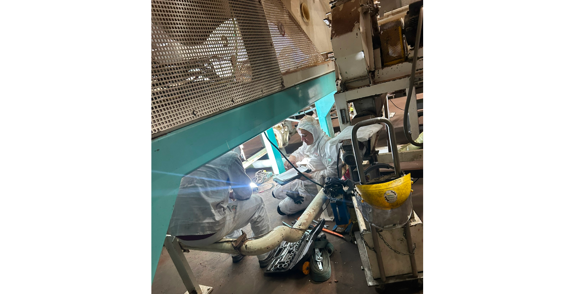 Servicio de mantenimiento mecanico preventivo, correctivo, reparaciones,
                                            adecuaciones. Servicio de torno, fresadora, prensa hidráulica.